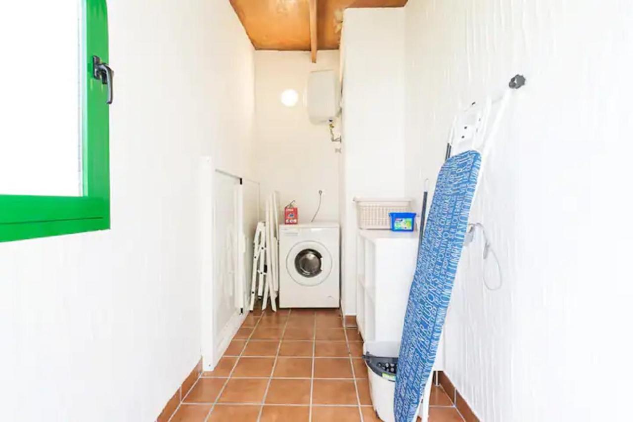 Las Burrras Buigues Beach Apartman San Bartolomé Kültér fotó